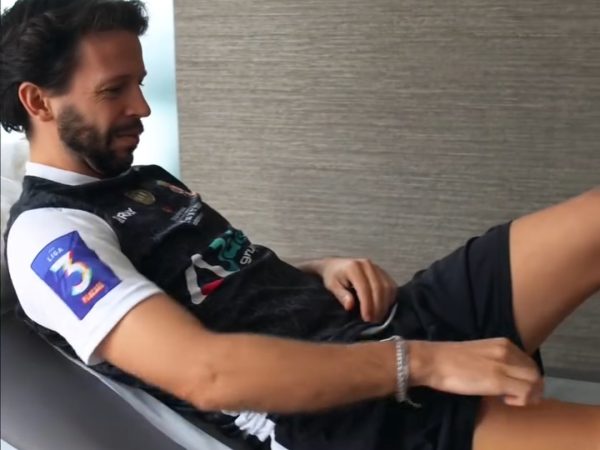 Screenshot_2026-02-04-08-35-23-315_com.miui.mediaviewer-edit